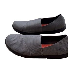 BareTraps Dk Grey Mummy Shoes-Size 9